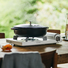 画像をギャラリービューアに読み込む, テーブルで楽しむ料理の可能性を広げるカセットコンロ BALMUDA Table Stove