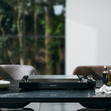 画像をギャラリービューアに読み込む, ライブキッチンの おいしさと楽しさを実現する ホットプレート BALMUDA The Plate Pro