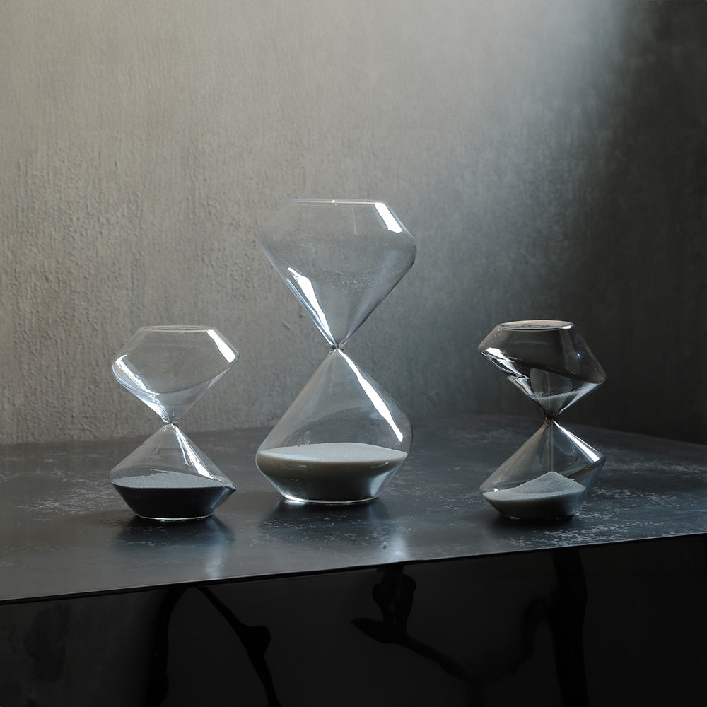 新しい形状と美しさを持つガラス製 砂時計 Benedikt（ベネディクト