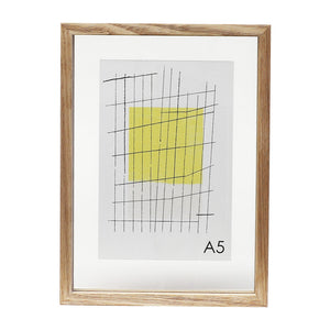 余白が写真を引き立たせる A5サイズのフレーム CAN-01