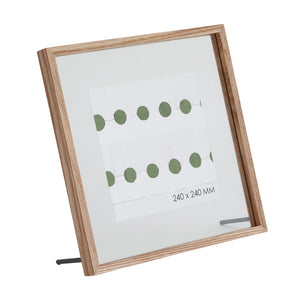 余白が写真を引き立たせる 正方形のフレーム CAN-03