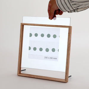 余白が写真を引き立たせる 正方形のフレーム CAN-07