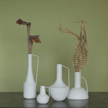 画像をギャラリービューアに読み込む, 描く前のカンバスから生まれた白美の陰影 Carlstein(カールステイン)