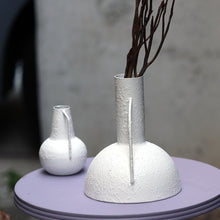 画像をギャラリービューアに読み込む, 描く前のカンバスから生まれた白美の陰影 Carlstein(カールステイン)