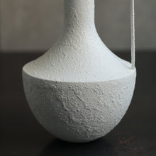 画像をギャラリービューアに読み込む, 描く前のカンバスから生まれた白美の陰影 Carlstein(カールステイン)