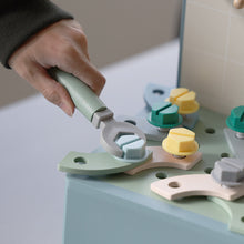 画像をギャラリービューアに読み込む, クルクル、トントン、ネジネジ 想像力を養う体験玩具 CRAFT TOOLBOX(クラフト ツールボックス)