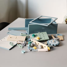 画像をギャラリービューアに読み込む, クルクル、トントン、ネジネジ 想像力を養う体験玩具 CRAFT TOOLBOX(クラフト ツールボックス)