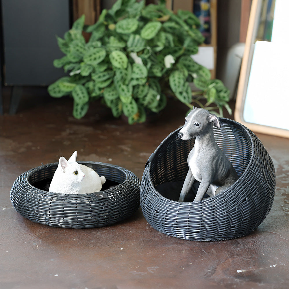 お部屋を彩る シックな黒のペット用ベット Cuddly Bed(カドリーベッド)