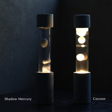 画像をギャラリービューアに読み込む, 点灯すると呼吸をするように流動的に形を変えながらコンクリートの筒を行き来する Dripping Lamp(ドリッピングランプ)