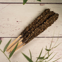 画像をギャラリービューアに読み込む, 廃棄されるフルーツの再生廃材と特別に選ばれたハーブ、花びら、葉っぱをブレンドし、環境に優しいエコフレンドリーなお香 INCENSE HERBS 9本入り /Sagrada Madre(サグラダマドレ)