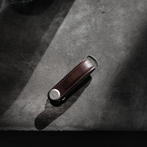 使うほどに美しさを楽しめる牛革のキーケース Key Organiser Leather(キーオーガナイザー レザー)