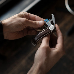 使うほどに美しさを楽しめる牛革のキーケース Key Organiser Leather(キーオーガナイザー レザー)