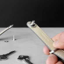 画像をギャラリービューアに読み込む, 使うほどに美しさを楽しめる牛革のキーケース Key Organiser Leather(キーオーガナイザー レザー)