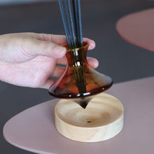 画像をギャラリービューアに読み込む, ゆらゆらと揺れる独楽のようなディフューザー KOMA(コマ)