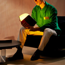 画像をギャラリービューアに読み込む, 本を開くと幻想的な温かみのある光が広がるライト Lumio Lito(リト)