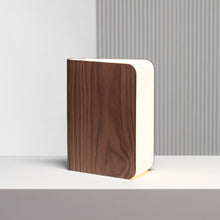 画像をギャラリービューアに読み込む, 本を開くと幻想的な温かみのある光が広がるライト Lumio Lito(リト)