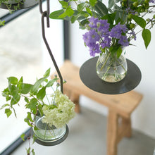 画像をギャラリービューアに読み込む, フラワーベースなどをのせてディスプレイを楽しむ PLOP HANGING PLATE(プロップ ハンギングプレート)