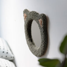 画像をギャラリービューアに読み込む, のぞき込むだけで大好きな動物になれるモコモコミラー PUFFY MIRROR(パフィー ミラー)