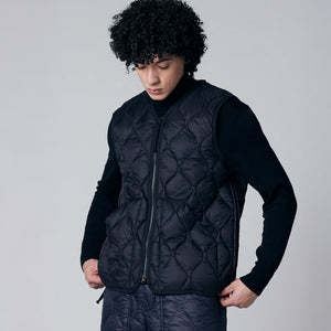 柔らかい生地を使用した、着心地◎ミリタリーダウン TAION ミリタリー VネックWジップ ダウンベスト-ソフトシェル(TAION-001ALSZML-1)