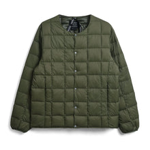 画像をギャラリービューアに読み込む, 軽くて暖かく着回しやすいシンプルなデザイン TAION ベーシック クルーネックボタン インナーダウンジャケット(TAION-104)