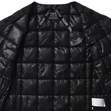 画像をギャラリービューアに読み込む, 軽くて暖かく着回しやすいシンプルなデザイン TAION ベーシック クルーネックボタン インナーダウンジャケット(TAION-104)