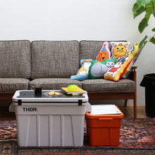 画像をギャラリービューアに読み込む, 日々を楽しんでいるペット達をテーマにしたクッション The Enjoy C&D Club Cushion(エンジョイ C&D クラブ クッション)