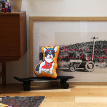 画像をギャラリービューアに読み込む, 日々を楽しんでいるペット達をテーマにしたクッション The Enjoy C&D Club Cushion(エンジョイ C&D クラブ クッション)