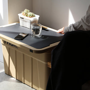 THORをテーブルとして使用したまま中の物を出し入れできる THOR To-Rail(ソー トゥーレイル)