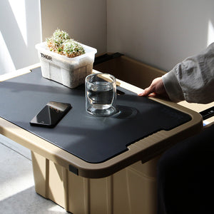 THORをテーブルとして使用したまま中の物を出し入れできる THOR To-Rail(ソー トゥーレイル)