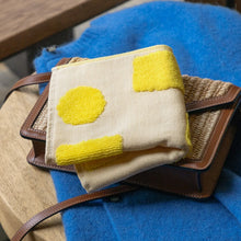 画像をギャラリービューアに読み込む, 専用パッケージ入り WARMGREY TAIL の HAND CLOTH(ハンドクロス)