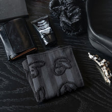 画像をギャラリービューアに読み込む, 専用パッケージ入り WARMGREY TAIL の HAND CLOTH(ハンドクロス)