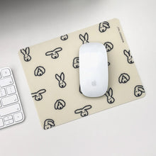 画像をギャラリービューアに読み込む, ラビットイラストのマウスパッド WARMGREY TAIL の BUNNY BUNNY MOUSE PAD