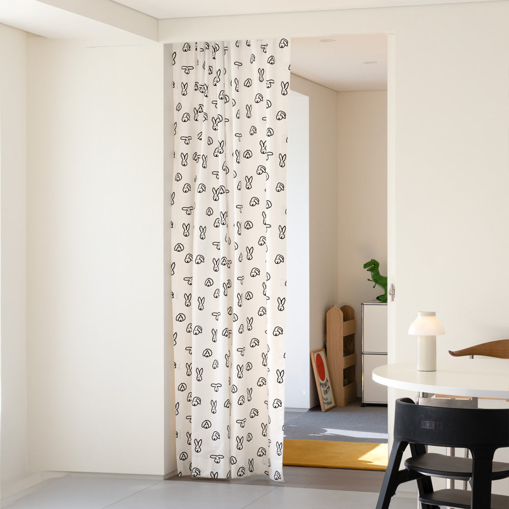 コットン100%で肌触りの良い WARMGREY TAILのCURTAIN(カーテン)