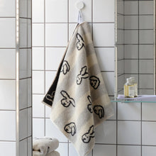 画像をギャラリービューアに読み込む, 耐久性に優れ毛羽立ちも少ない WARMGREY TAIL の FACE TOWEL(フェイスタオル)