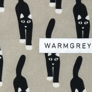 フラットな形状で使えば使うほど馴染むリネン素材のポーチ WARMGREY TAIL の FLAT POUCH