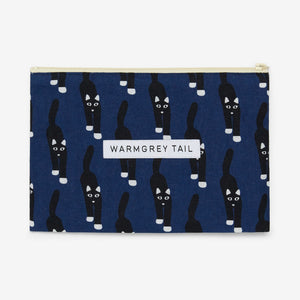 フラットな形状で使えば使うほど馴染むリネン素材のポーチ WARMGREY TAIL の FLAT POUCH