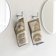 画像をギャラリービューアに読み込む, 耐久性に優れ 毛羽立ちも少ない WARMGREY TAIL の HAND TOWEL(ハンドタオル)