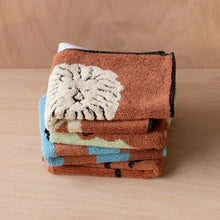 画像をギャラリービューアに読み込む, 耐久性に優れ 毛羽立ちも少ない WARMGREY TAIL の HAND TOWEL(ハンドタオル)