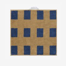 画像をギャラリービューアに読み込む, 耐久性に優れ 毛羽立ちも少ない WARMGREY TAIL の HAND TOWEL(ハンドタオル)