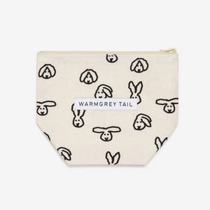 物をたっぷり収納できるポーチ WARMGREY TAIL の STANDING POUCH