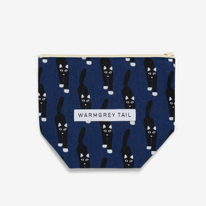物をたっぷり収納できるポーチ WARMGREY TAIL の STANDING POUCH