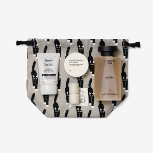 たっぷり収納 簡単に開け閉めできるポーチ WARMGREY TAIL の STRING POUCH