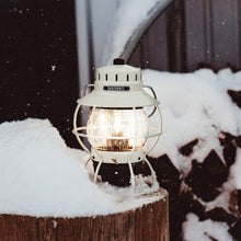 画像をギャラリービューアに読み込む, 【40%OFF】クラシックな雰囲気のLEDライト Barebones(ベアボーンズ)レイルロードランタンLED