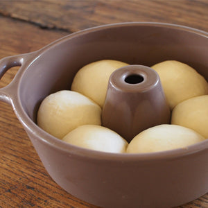 焼きたての自家製パンが楽しめるお手頃サイズの パン焼き器