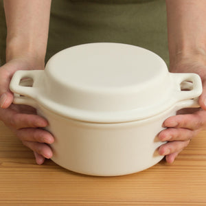 焼きたての自家製パンが楽しめるお手頃サイズの パン焼き器