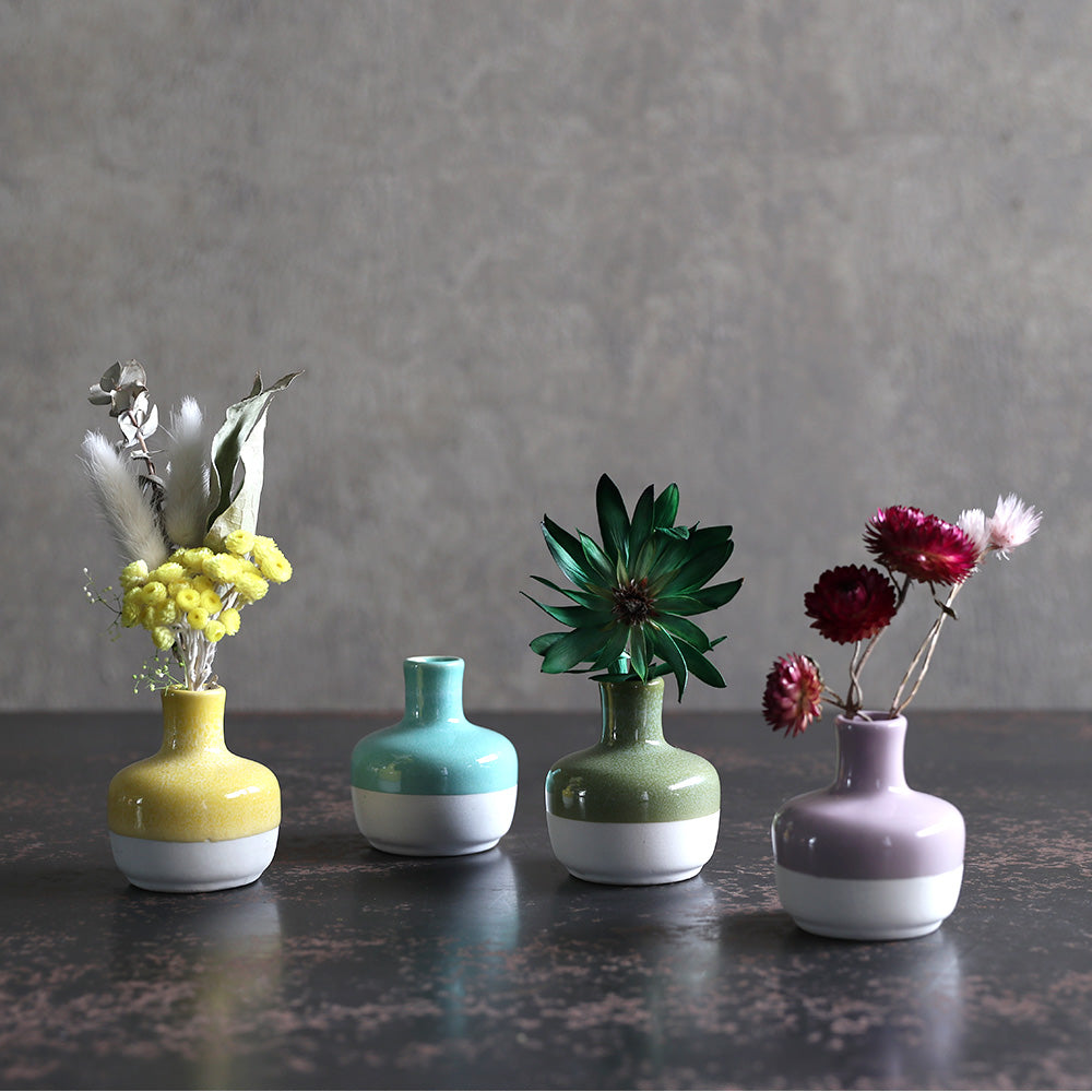 銅一輪挿し シンプルな花も華やかに彩る、明るいトーンの一輪挿し Bron Choco