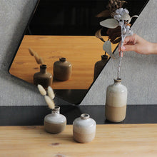 画像をギャラリービューアに読み込む, 土と釉薬のバランスが心地よい一輪挿し Bron(ブロン)