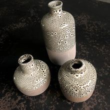 画像をギャラリービューアに読み込む, 土と釉薬のバランスが心地よい一輪挿し Bron(ブロン)