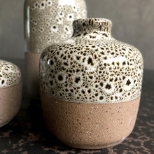 画像をギャラリービューアに読み込む, 土と釉薬のバランスが心地よい一輪挿し Bron(ブロン)