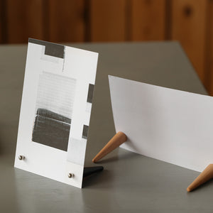 カードも写真も簡単に飾れるフォトスタンド CARLO(カルロ)